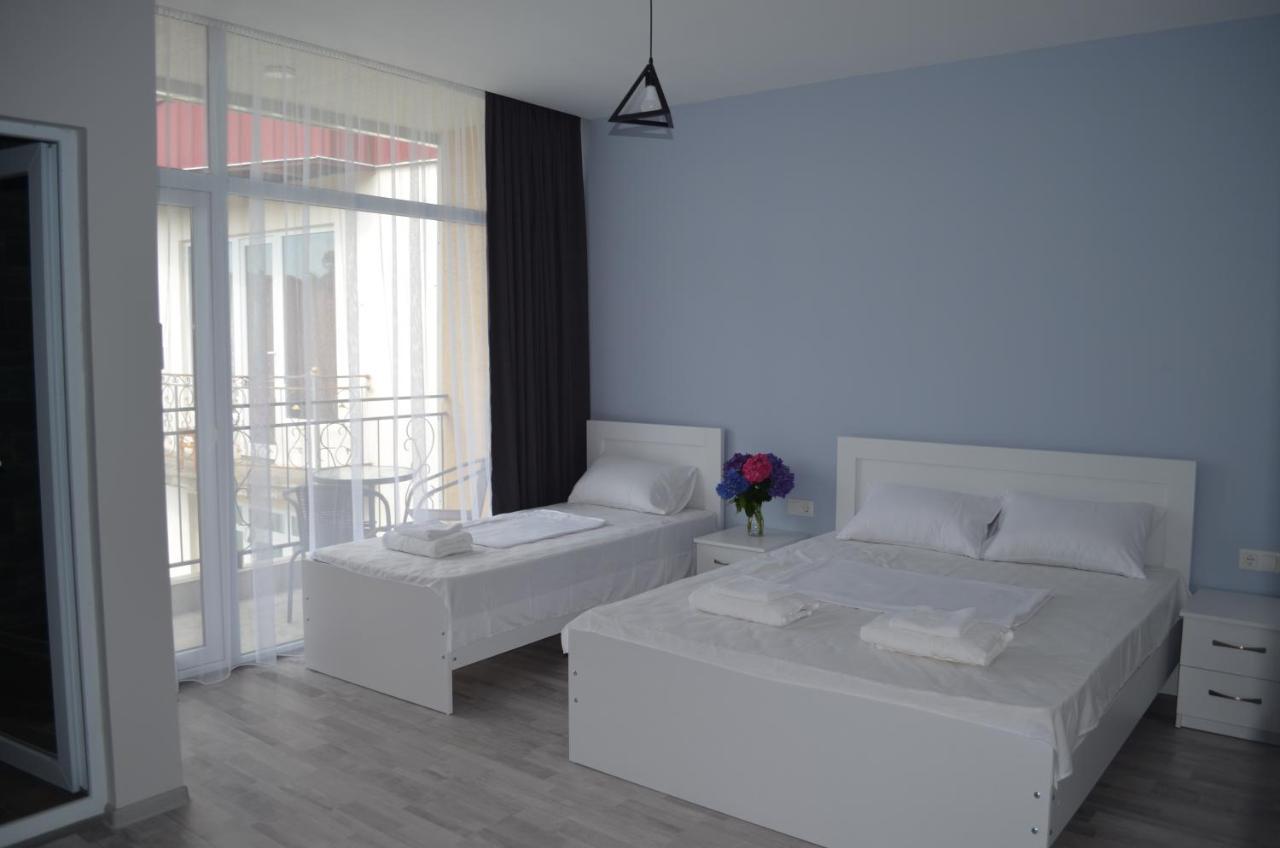 Guest House Madonna Kobuleti Zewnętrze zdjęcie