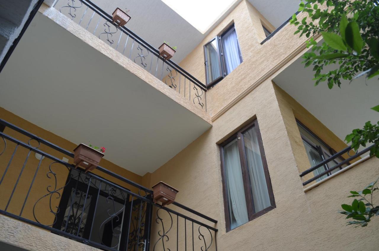 Guest House Madonna Kobuleti Zewnętrze zdjęcie