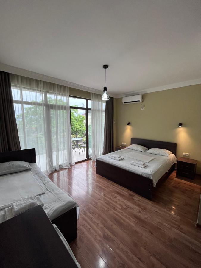 Guest House Madonna Kobuleti Zewnętrze zdjęcie