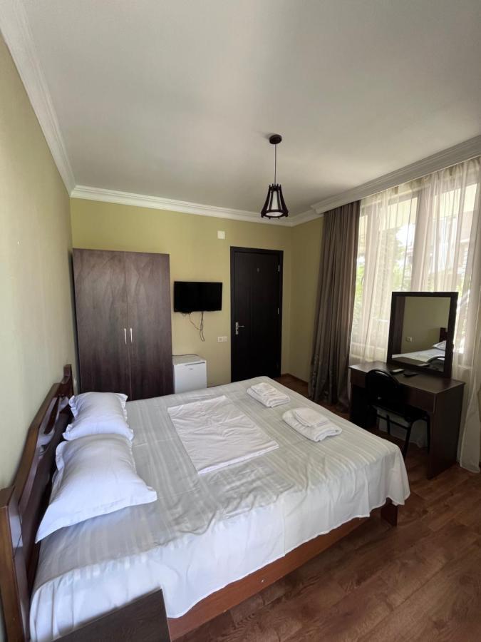 Guest House Madonna Kobuleti Zewnętrze zdjęcie