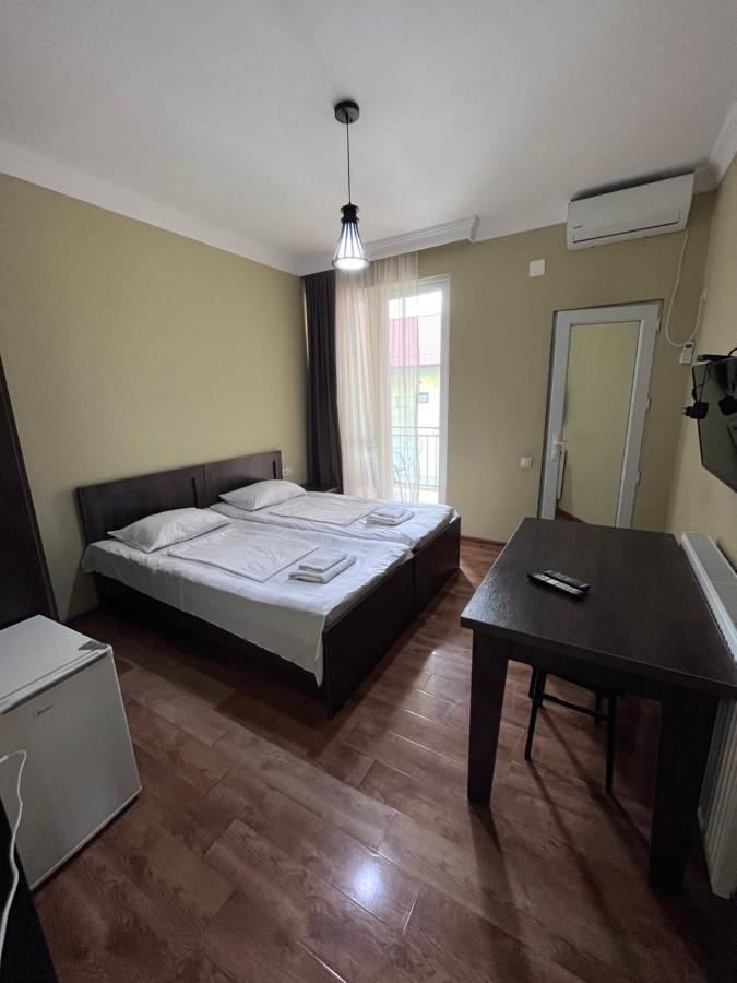 Guest House Madonna Kobuleti Zewnętrze zdjęcie