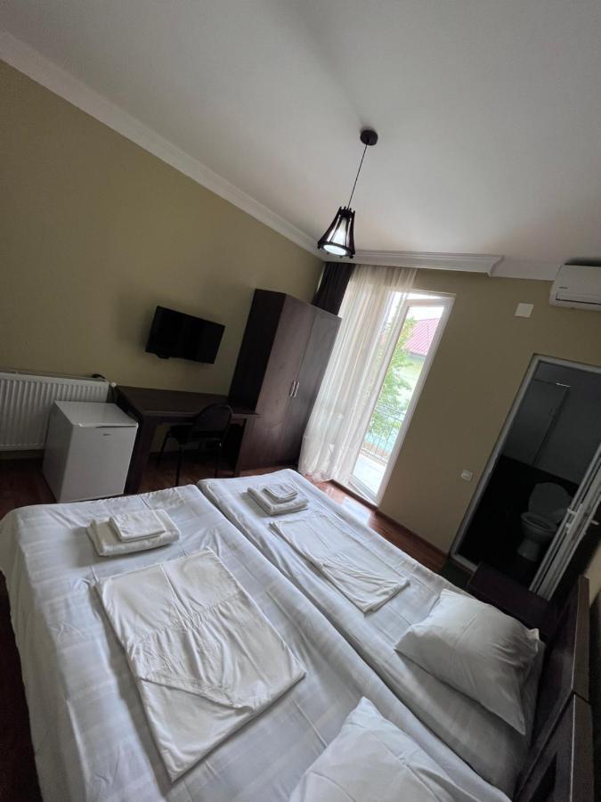 Guest House Madonna Kobuleti Zewnętrze zdjęcie