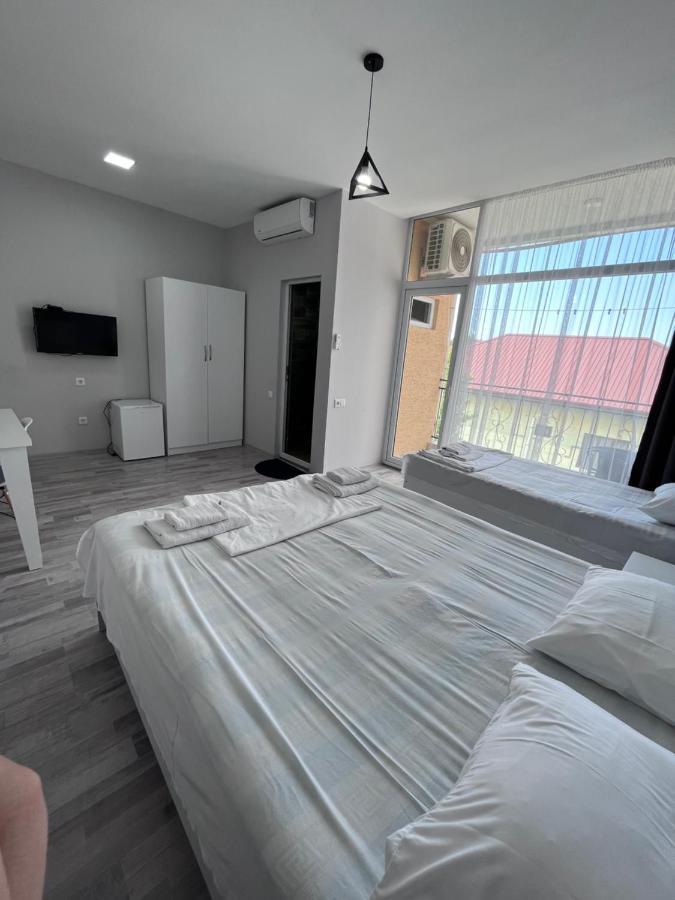 Guest House Madonna Kobuleti Zewnętrze zdjęcie